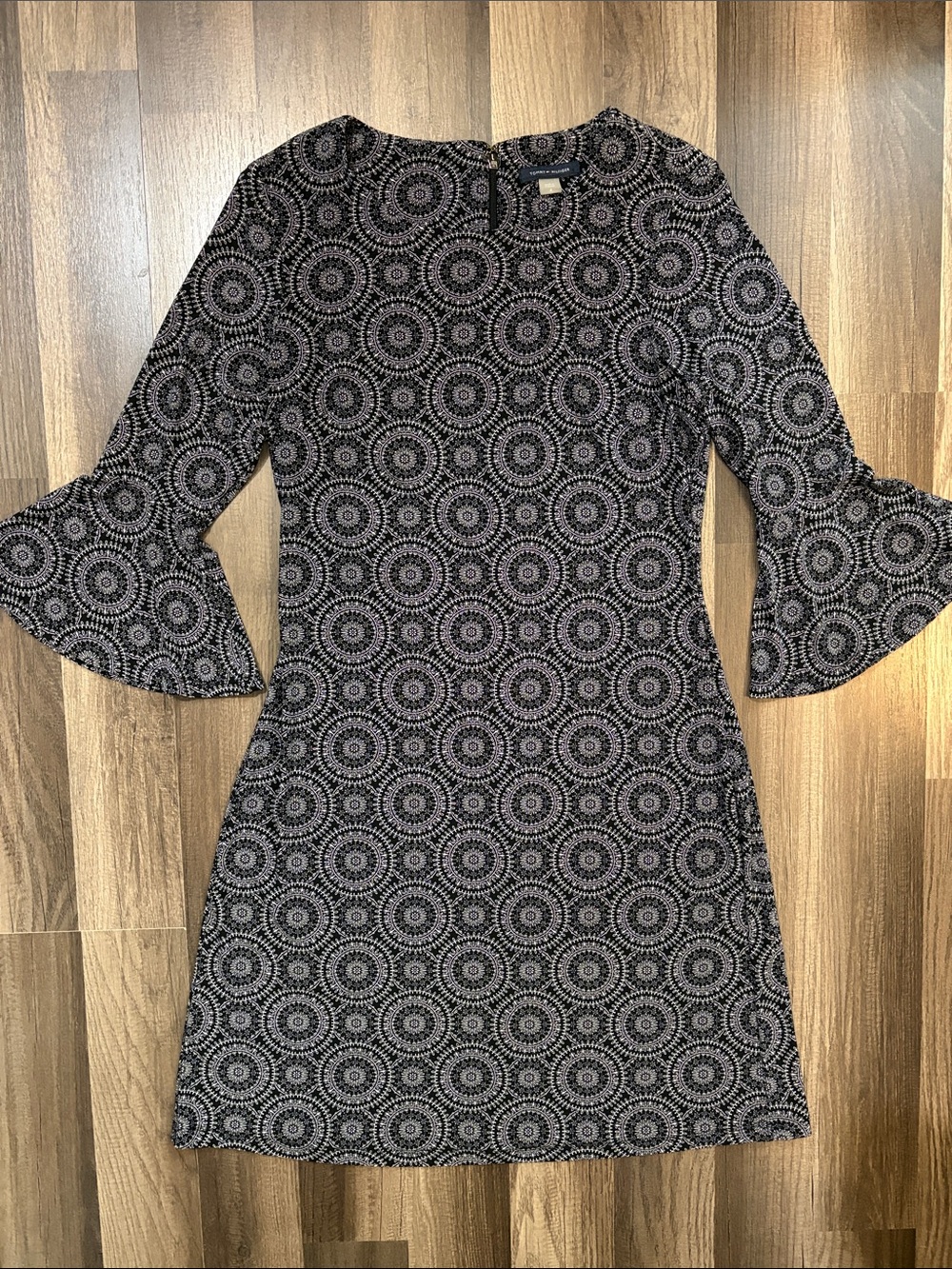 Tommy Hilfiger 70s Bell Sleeved Long-Sleeve Patterned Shift Dress